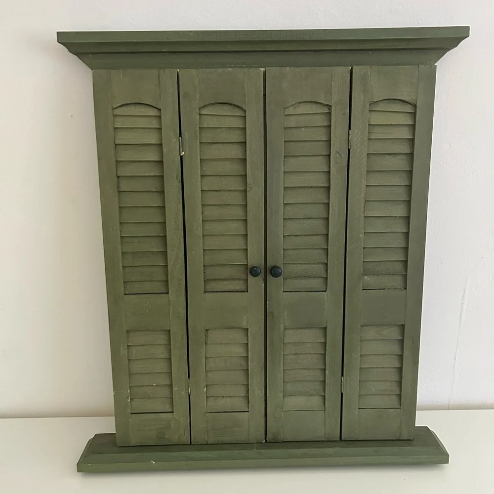 VTG HOMCO HOME INTERIORS WOOD WINDOW PANE & SAGE GREEN SHUTTERS WITH MIRROR DECO